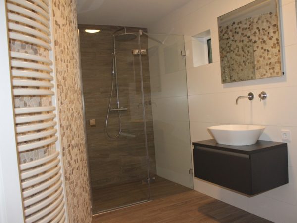 Badkamer met sauna in Vlijmen